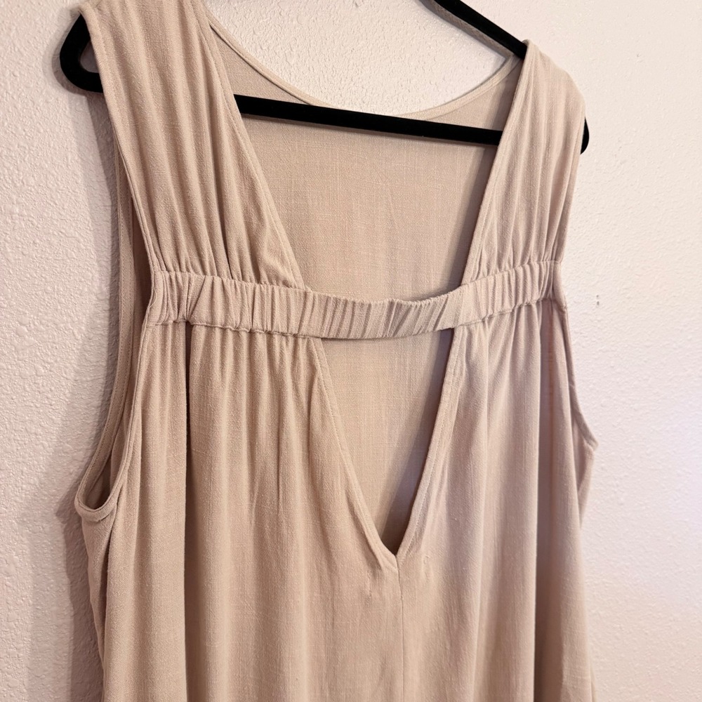 Petal + Pup Tan Linen Blend Wide Leg Sleeveless Open Back Jumpsuit NWT Size 12 - Picture 3 of 9